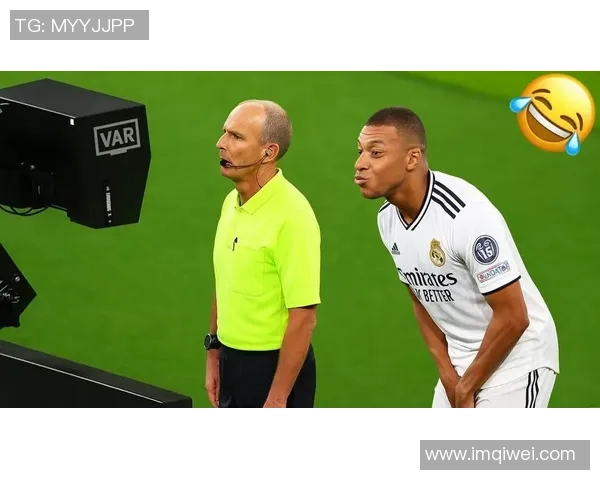 足球明星搞笑模仿秀让你捧腹大笑的精彩瞬间合集